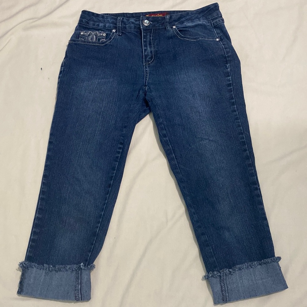 One Five One Capris jeans embroidered pockets size 4
